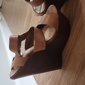 Aldo Brown Leather Faux Wood 5.75" Wedge Platform